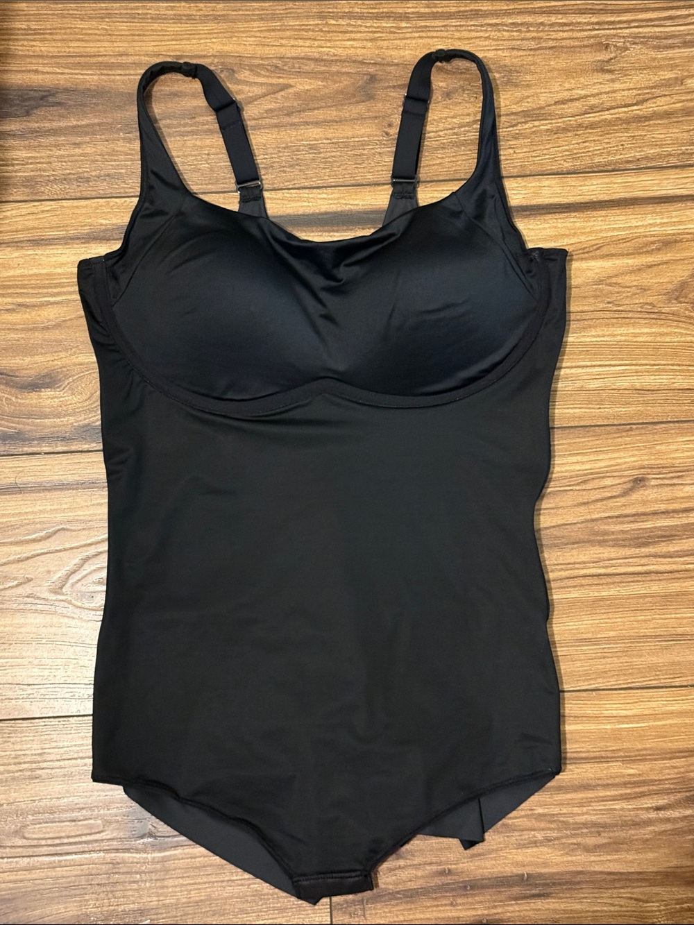 Leonisa Scoop Back Wireless Classic Sculpting Bodysuit